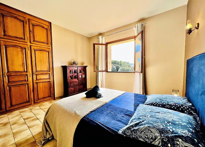 Casacampanile Villa *